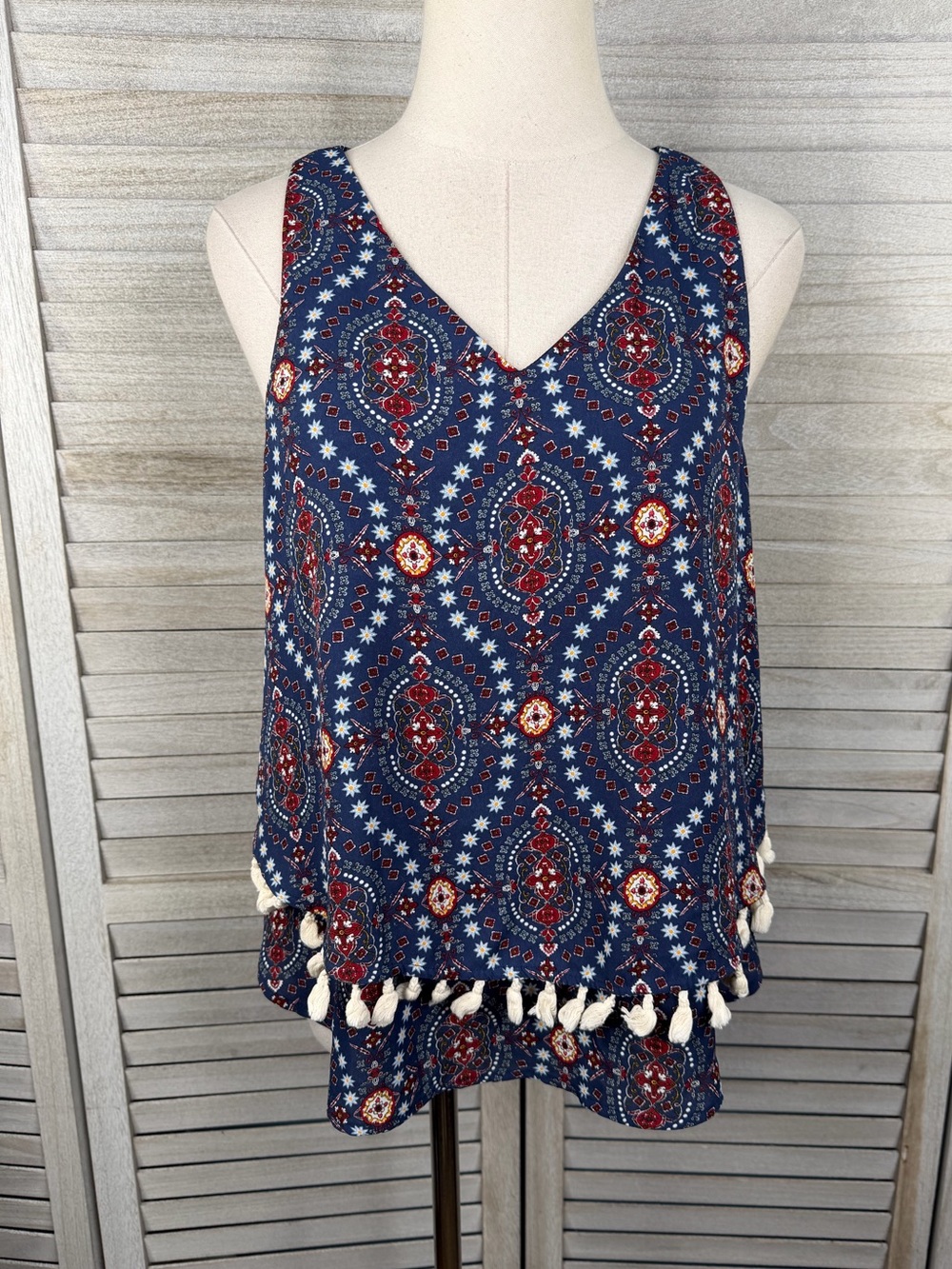 ALYA Boho Tassel Hem Double Layer V Neck Tank Top Blue/Multi-Large